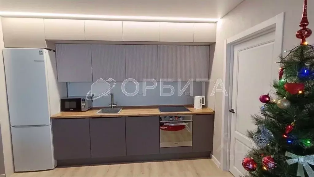 3-к кв. Тюменская область, Тюмень ул. Вице-адмирала Воронцова, 1 (71.2 ... - Фото 2