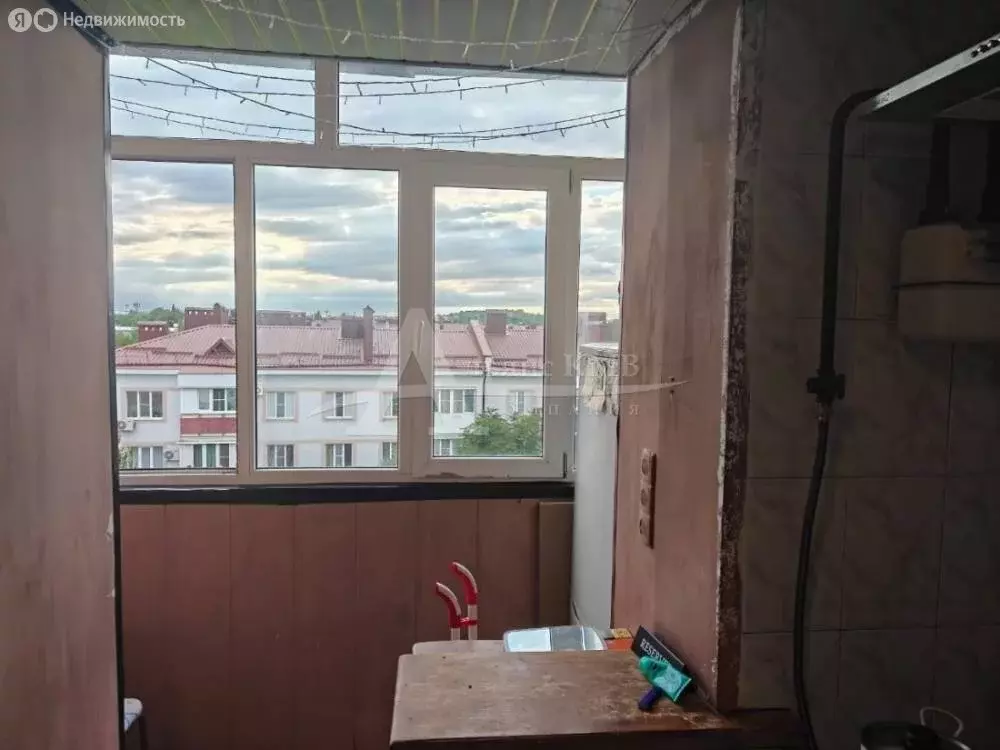 3-комнатная квартира: Пятигорск, улица Ермолова, 14 (65 м) - Фото 0