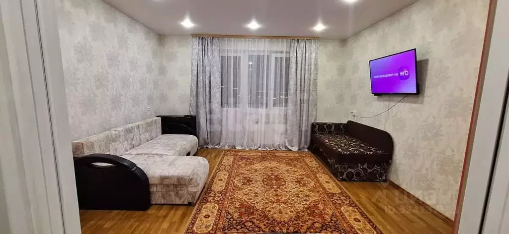 2-к кв. Ямало-Ненецкий АО, Новый Уренгой Сибирская ул., 67 (60.0 м) - Фото 1