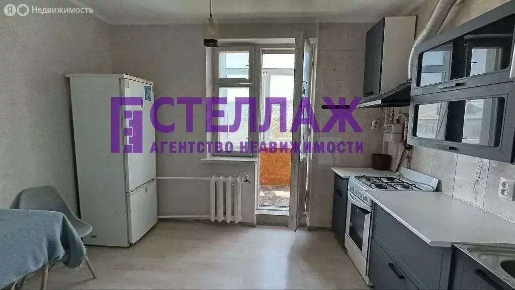 3-комнатная квартира: Феодосия, улица Гарнаева, 63литЗ (69.4 м) - Фото 1