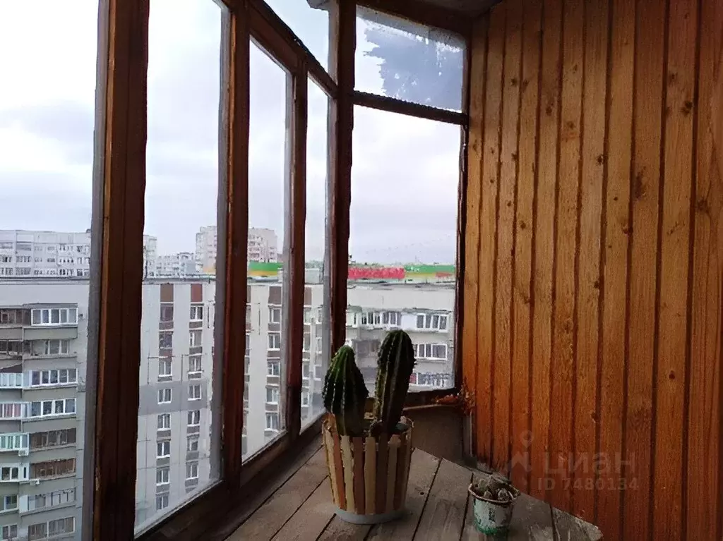 Комната Самарская область, Тольятти ул. Льва Яшина, 7 (13.0 м) - Фото 1