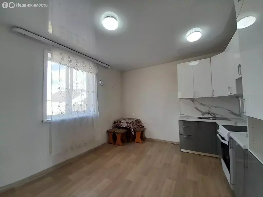 Дом в село Хомутово, Якутская улица (100 м) - Фото 1