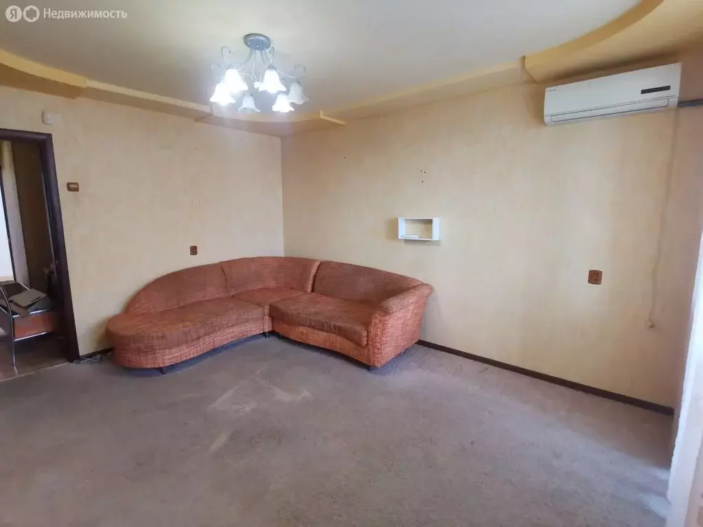 3-комнатная квартира: Оренбург, Пушкинская улица, 6 (63 м) - Фото 1
