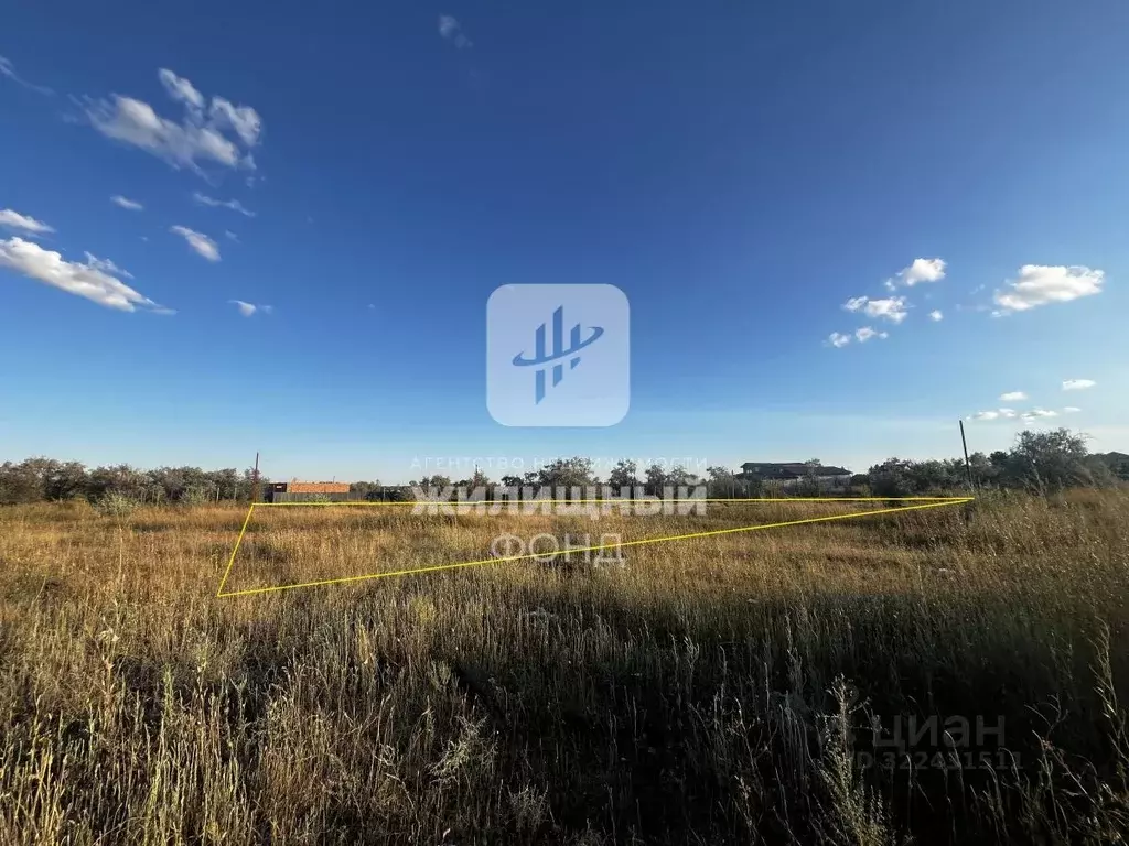 Участок в Саратовская область, Энгельсский район, Красноярское ... - Фото 1