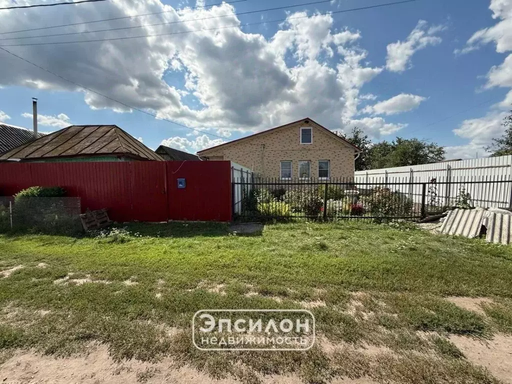 Дом в Курская область, Курский район, Шумаковский сельсовет, с. ... - Фото 0