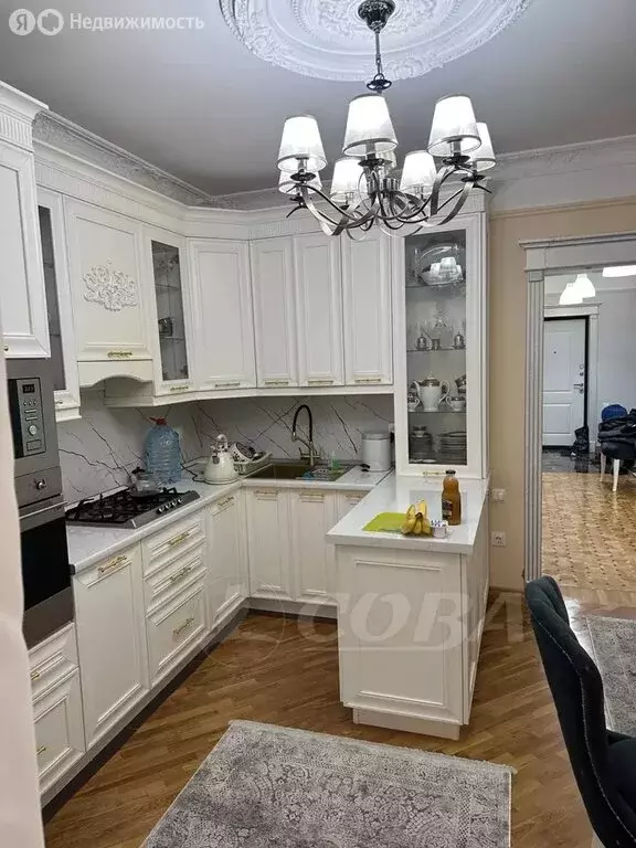 3-комнатная квартира: Махачкала, улица Ирчи Казака, 9 (92.5 м) - Фото 1