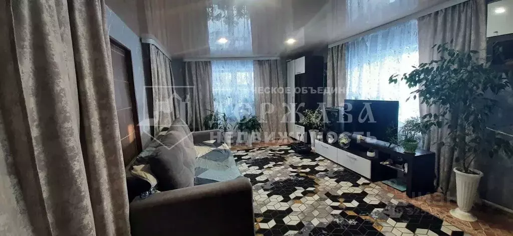 Дом в Кемеровская область, Ленинск-Кузнецкий ул. Чекмарева (37 м) - Фото 1