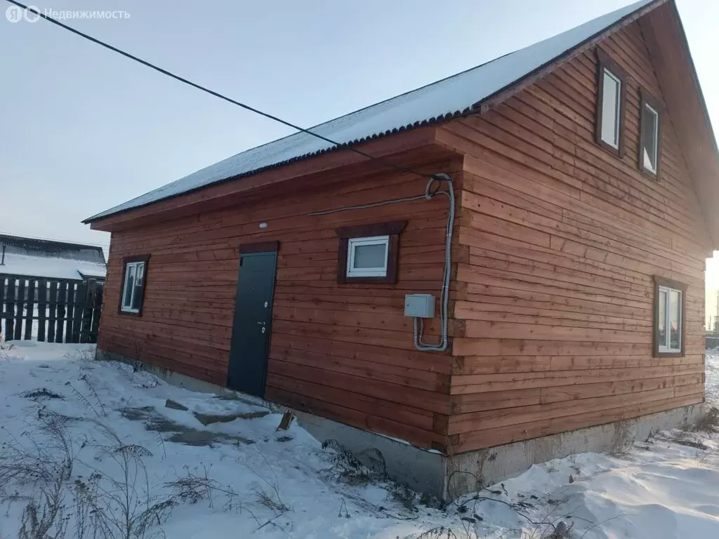 Дом в село Хомутово, Мирный переулок, 12 (150 м) - Фото 1