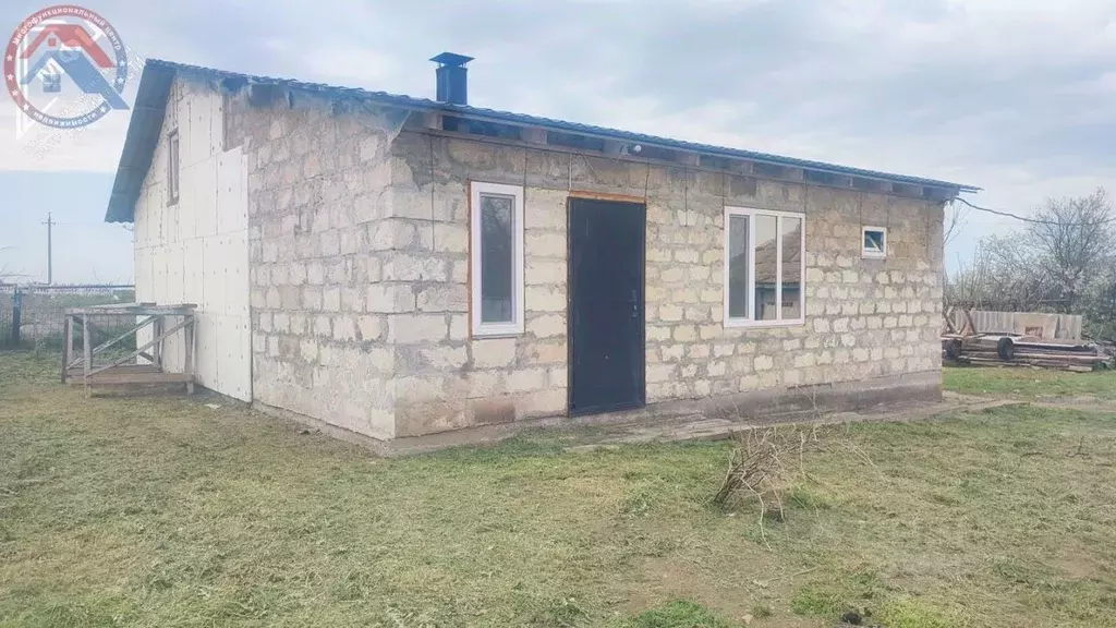 Дом в Крым, Ленинский район, с. Виноградное ул. Новая (80 м) - Фото 1