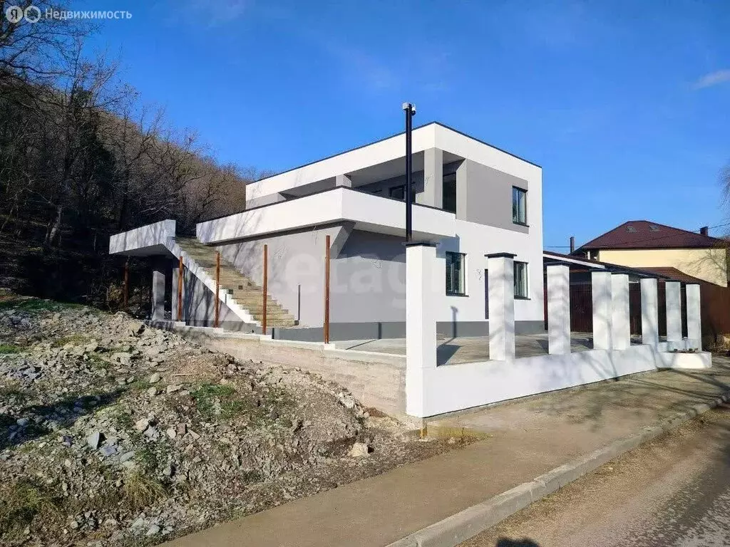 Дом в село Абрау-Дюрсо, улица Горького (169.6 м) - Фото 1