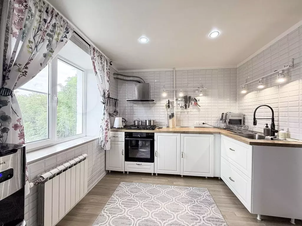 2-к. квартира, 59 м, 2/9 эт. - Фото 1