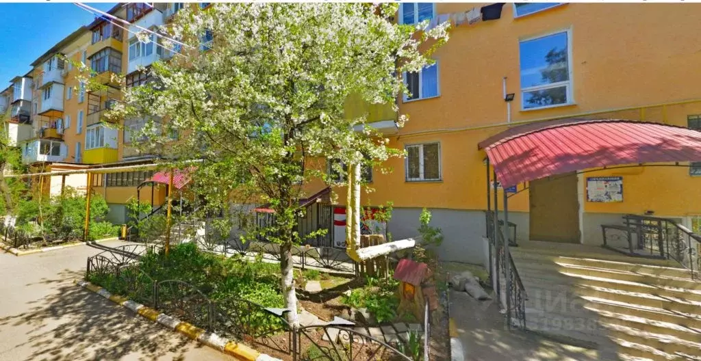 2-к кв. Крым, Симферополь ул. Гагарина, 26 (38.4 м) - Фото 0