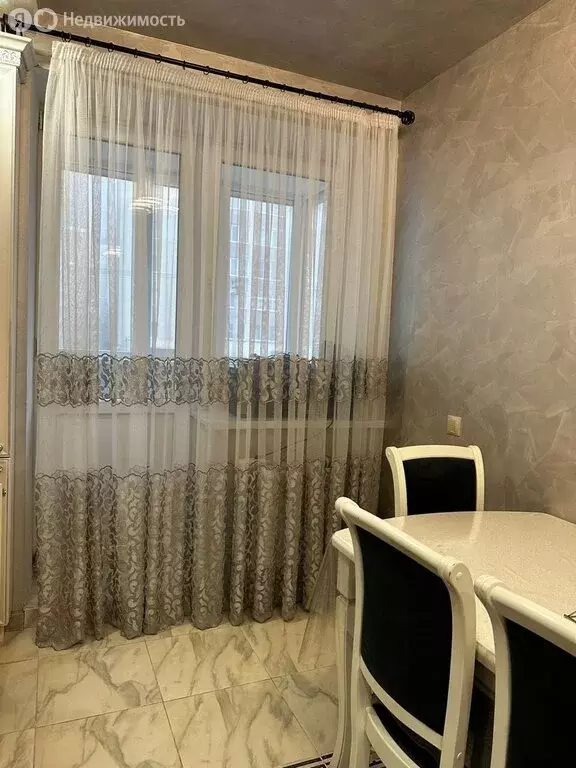 3-комнатная квартира: Ставрополь, улица Рогожникова, 27 (76 м) - Фото 1
