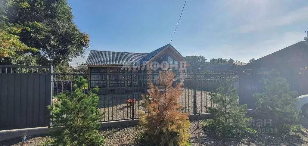 Дом в Хакасия, Абакан Тихая ул. (90 м) - Фото 1