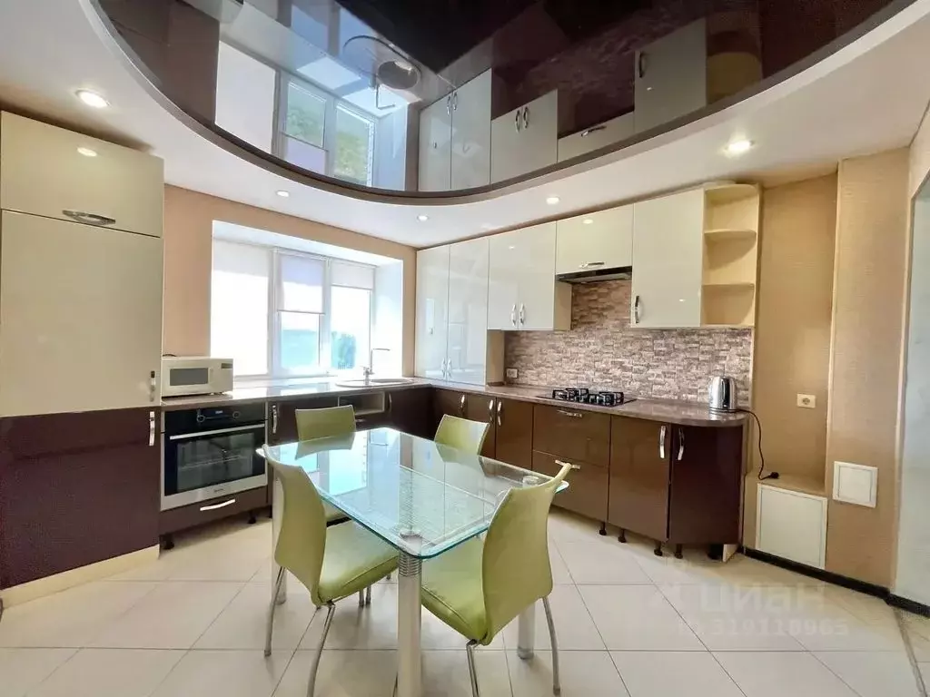 2-к кв. Татарстан, Казань ул. Интернациональная, 25А (48.0 м) - Фото 0