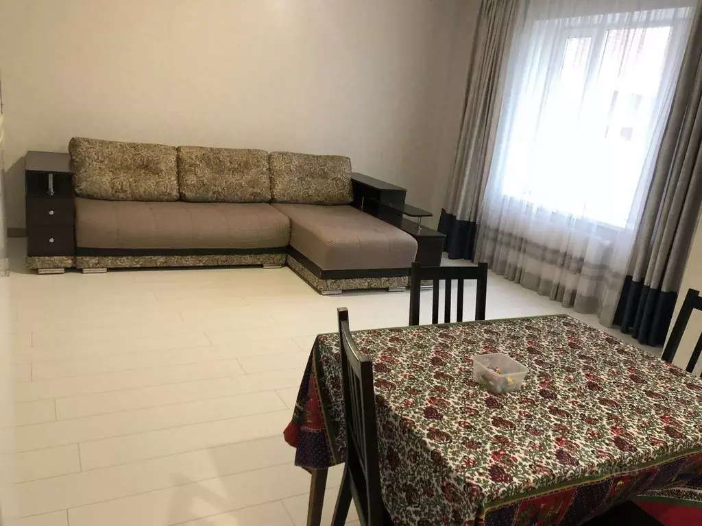 3-к кв. Свердловская область, Екатеринбург ул. Бахчиванджи, 15 (71.5 ... - Фото 1