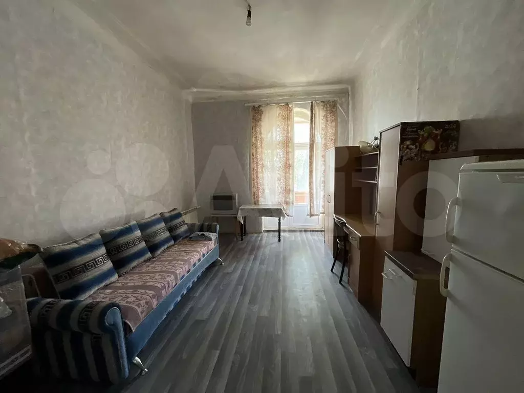 Комната 16 м в 4-к., 2/2 эт. - Фото 0