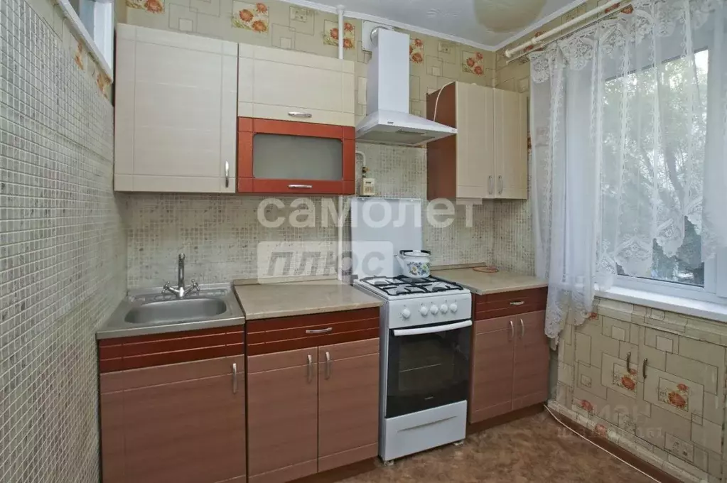 3-к кв. Омская область, Омск Полковая ул., 37 (45.3 м) - Фото 1