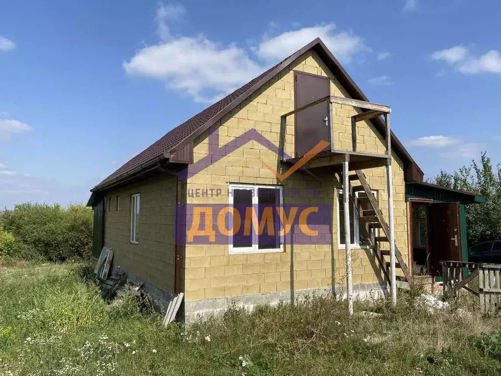 Дом в Белгородская область, Корочанский район, Мелиховское с/пос, с. ... - Фото 1