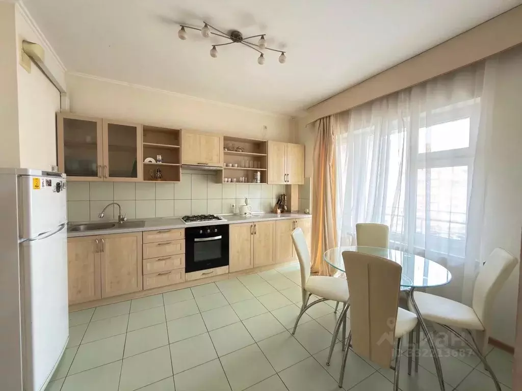 2-к кв. Крым, Симферополь ул. Киевская, 179Б (70.1 м) - Фото 1