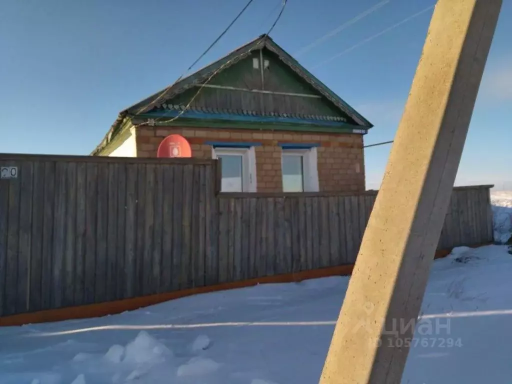 дом в оренбургская область, соль-илецкий городской округ, с. . - Фото 1