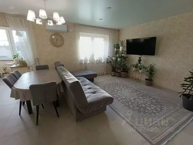 3-к кв. Новгородская область, Великий Новгород Хутынская ул., 17 (82.2 ... - Фото 1