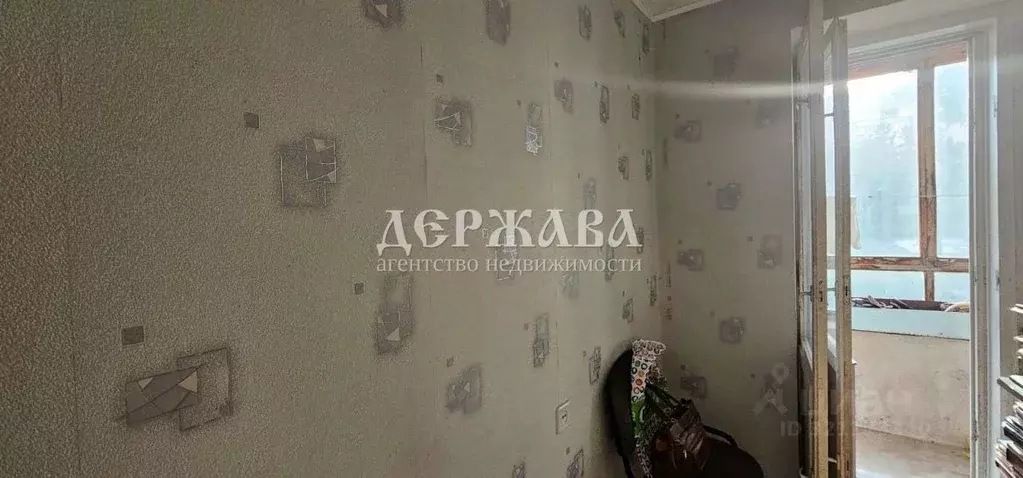 1-к кв. Белгородская область, Старый Оскол Молодогвардеец мкр, 1А ... - Фото 0