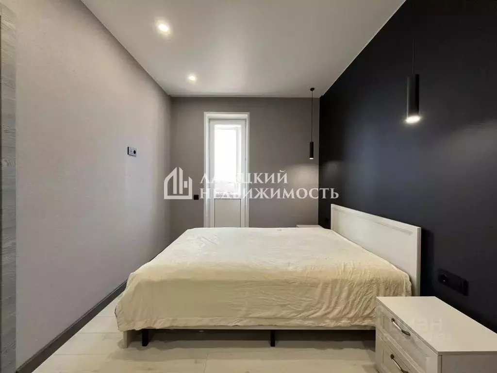 1-к кв. Татарстан, Казань ул. Рауиса Гареева, 103 (27.8 м) - Фото 2