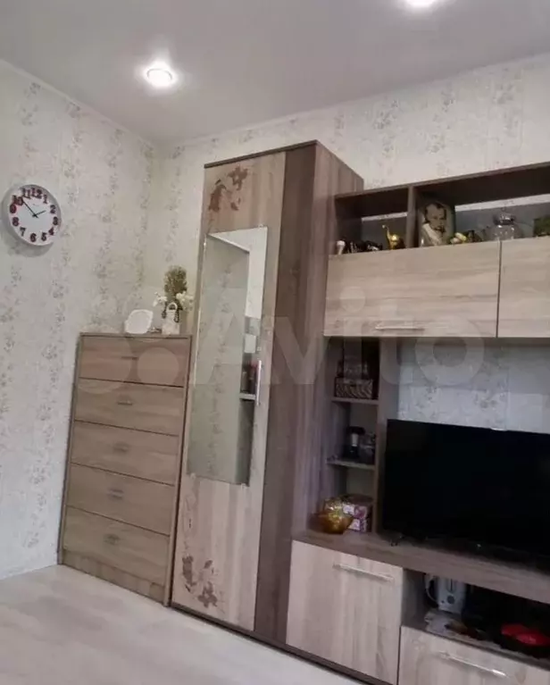 Комната 17,5 м в 8-к., 2/5 эт. - Фото 1