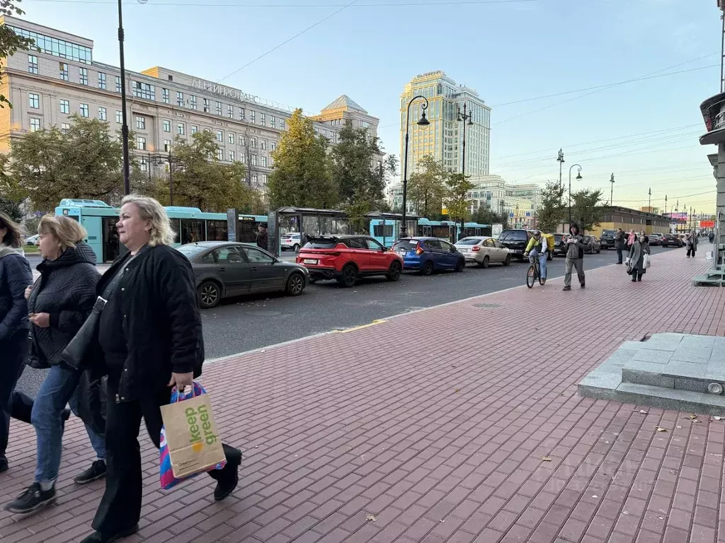 Торговая площадь в Санкт-Петербург Московский просп., 172 (70 м) - Фото 1