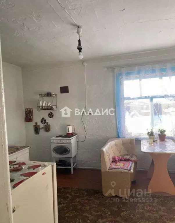 3-к кв. Бурятия, Баргузинский район, с. Уро ул. Гагарина, 15 (65.3 м) - Фото 2