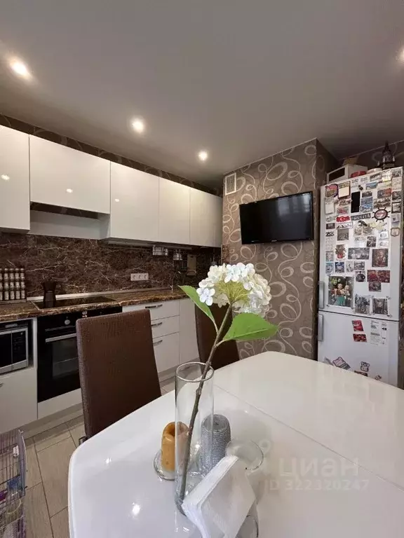 2-к кв. Кировская область, Киров ул. Чистопрудненская, 12 (59.0 м) - Фото 2