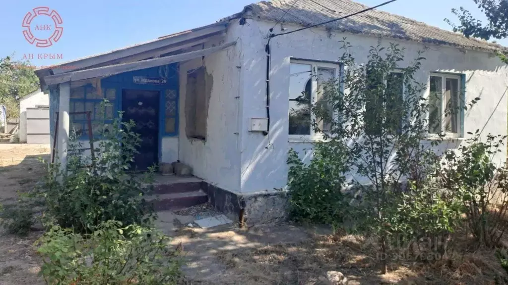 Дом в Крым, с. Ленинское ул. Жданова (79 м) - Фото 0