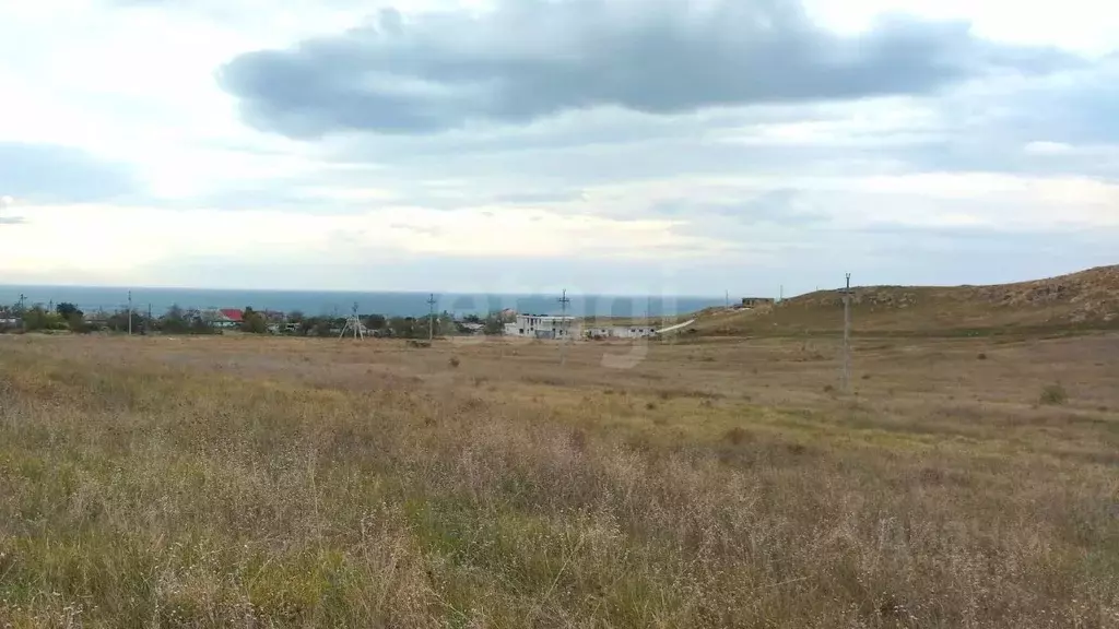 Участок в Крым, Ленинский район, Мысовское с/пос, с. Семеновка ул. ... - Фото 1