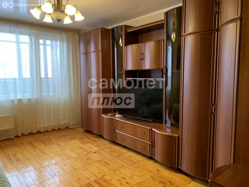 3-комнатная квартира: посёлок Исток, Главная улица, 30 (64.6 м) - Фото 1