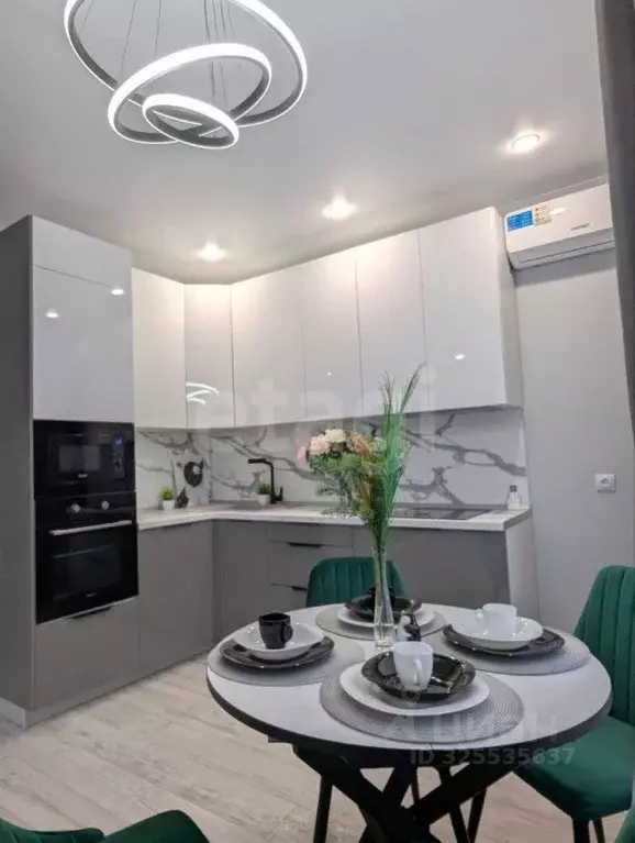 2-к кв. Тюменская область, Тюмень ул. Василия Подшибякина, 9 (58.4 м) - Фото 1