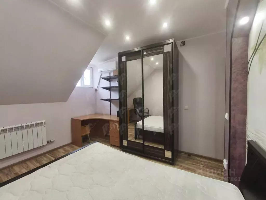 4-к кв. Астраханская область, Астрахань ул. 11-й Красной Армии, 2к1 ... - Фото 2