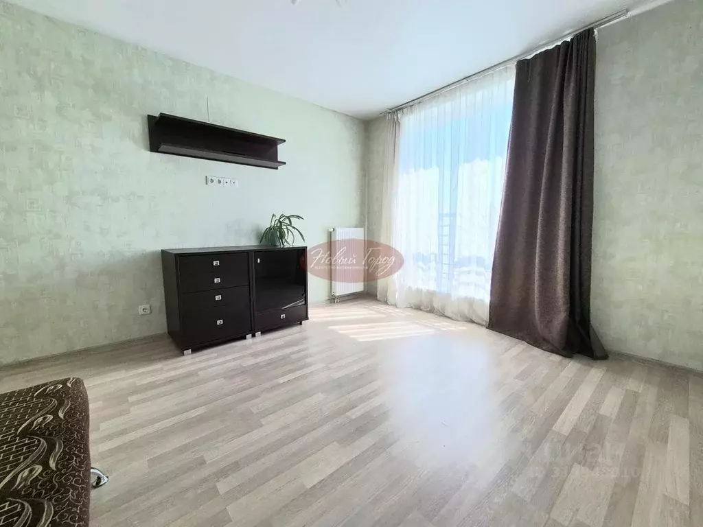 1-к кв. Тюменская область, Тюмень ул. 50 лет Октября, 57А (35.8 м) - Фото 2