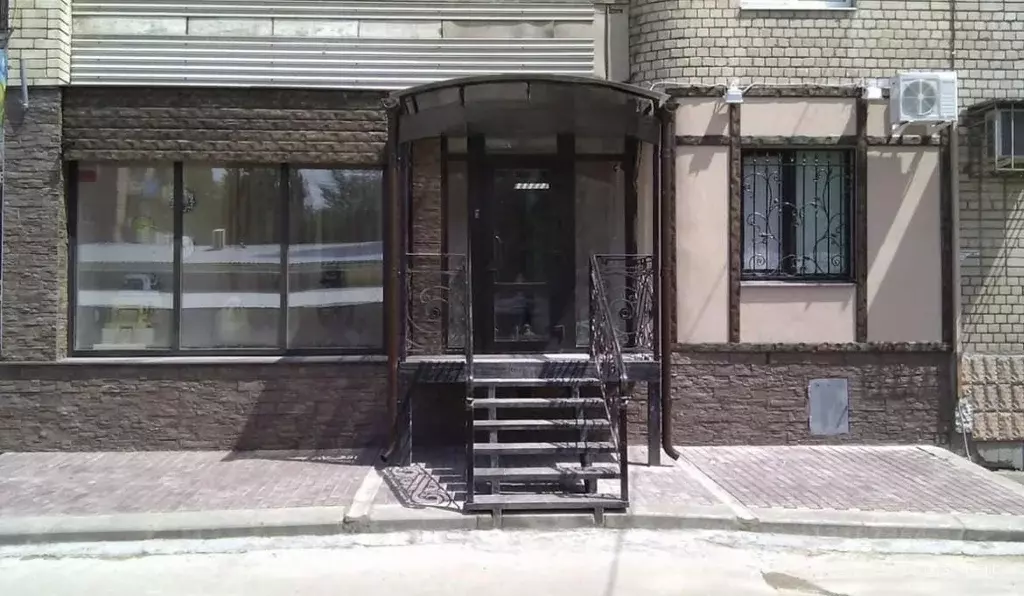 Помещение свободного назначения в Саратовская область, Энгельс просп. ... - Фото 1