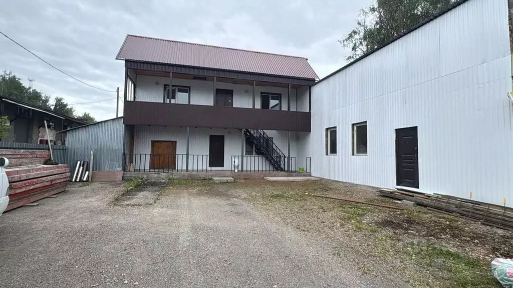 Помещение свободного назначения в Алтай, Майминский район, с. Майма ... - Фото 0