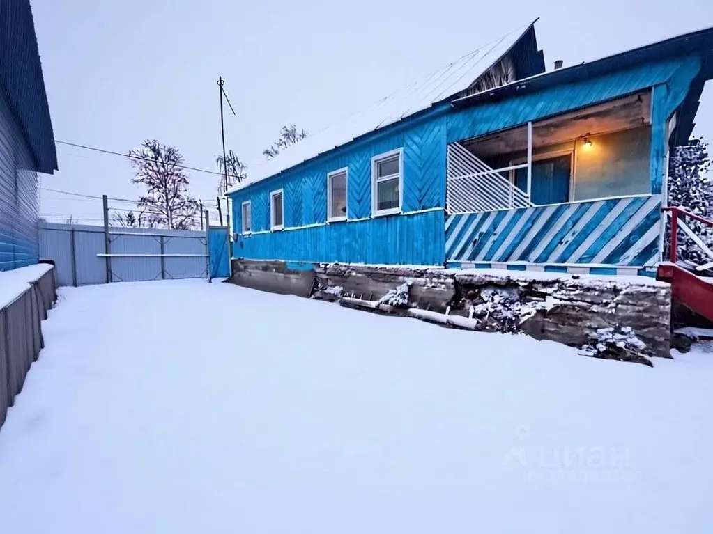 Дом в Оренбургская область, с. Шарлык ул. Ленинская, 38 (60 м) - Фото 1