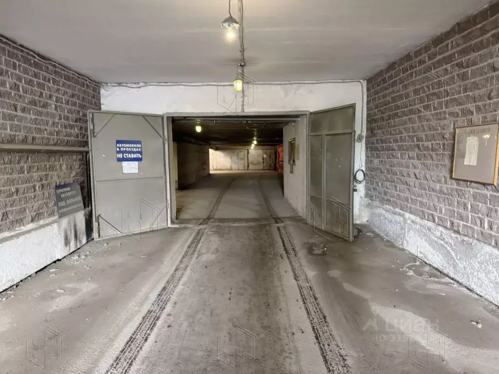 Гараж в Свердловская область, Екатеринбург ул. Викулова, 26А (19 м) - Фото 1