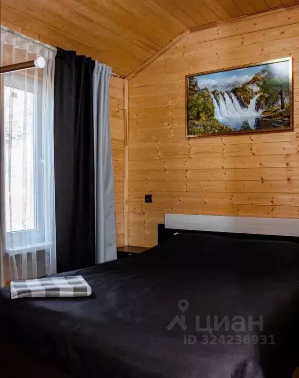 Дом в Карачаево-Черкесия, Зеленчукский район, с. Архыз ул. Банковская, ... - Фото 2