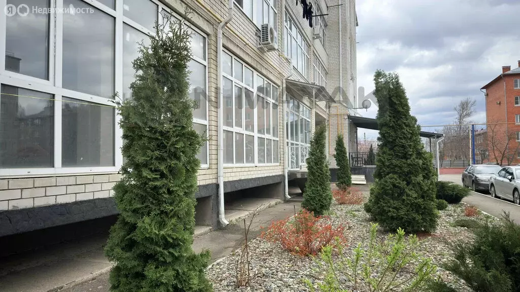 2-комнатная квартира: Майкоп, улица 3-го Интернационала, 165 (87 м) - Фото 1