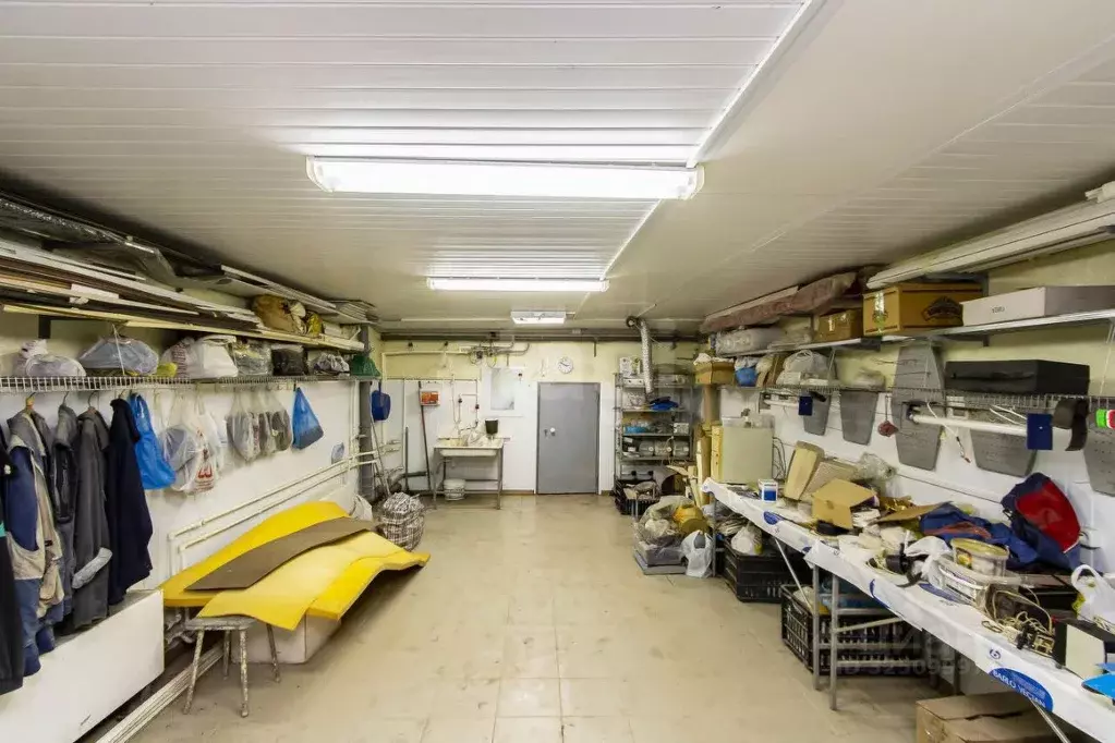 Склад в Тюменская область, Тюмень ул. 50 лет Октября, 184А (177 м) - Фото 1