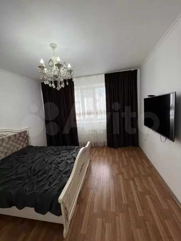 1-к. квартира, 40 м, 6/8 эт. - Фото 0