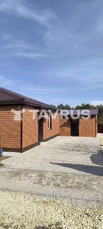 Дом в Крым, Симферопольский район, 3-й массив садовые участки ул. ... - Фото 0