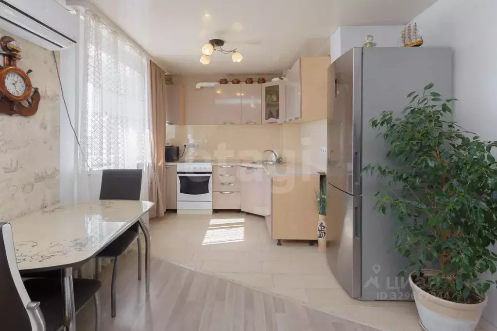 2-к кв. Тюменская область, Тюмень ул. Пермякова, 83к2 (62.3 м) - Фото 1