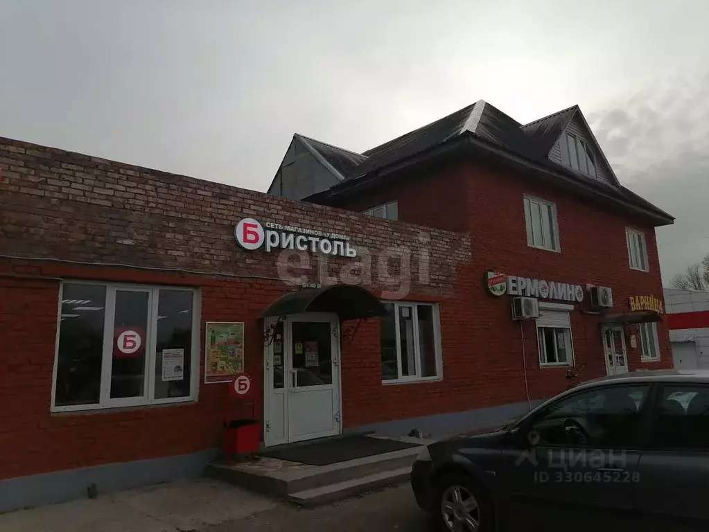 Торговая площадь в Псковская область, Остров 1 Мая ул., 16Б (117 м) - Фото 1