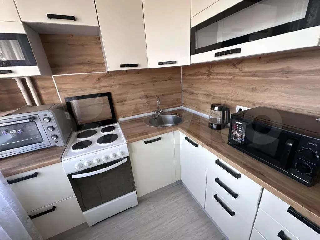 1-к. квартира, 32 м, 1/9 эт. - Фото 0